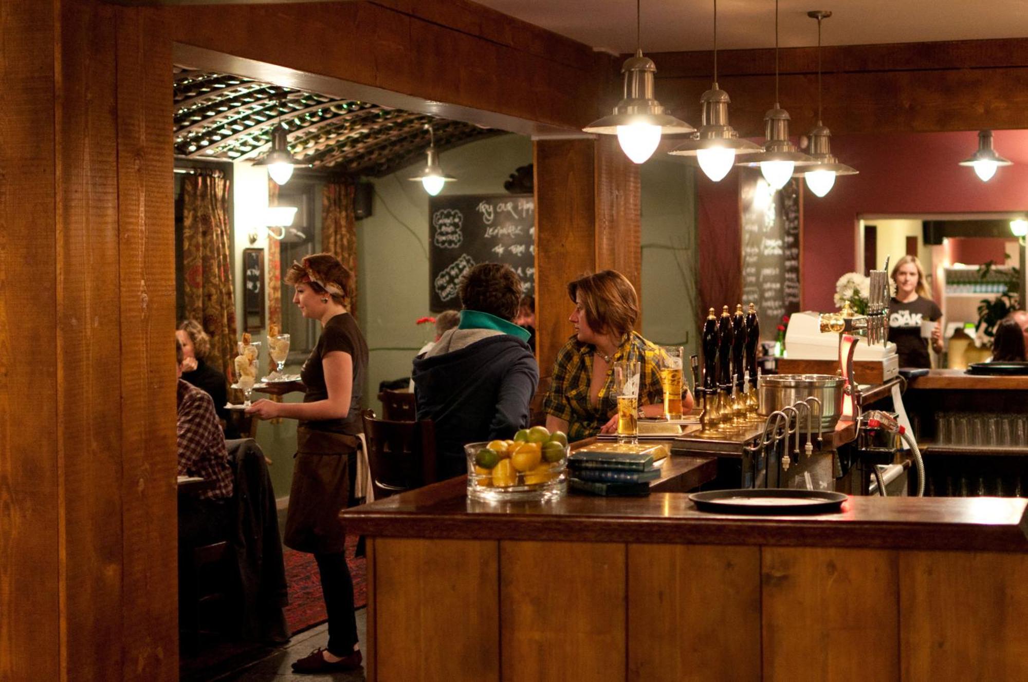 Oak Inn Upton Snodsbury Exterior foto