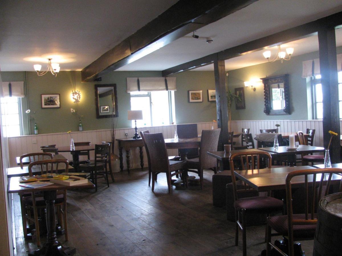 Oak Inn Upton Snodsbury Exterior foto